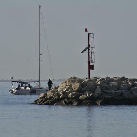 مالي لوشينغْ 70 Sq M Apartment At Saint Martin'S Harbour المظهر الخارجي الصورة