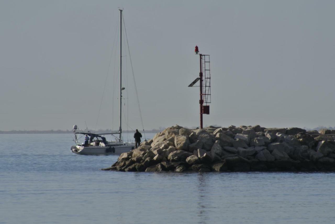 مالي لوشينغْ 70 Sq M Apartment At Saint Martin'S Harbour المظهر الخارجي الصورة